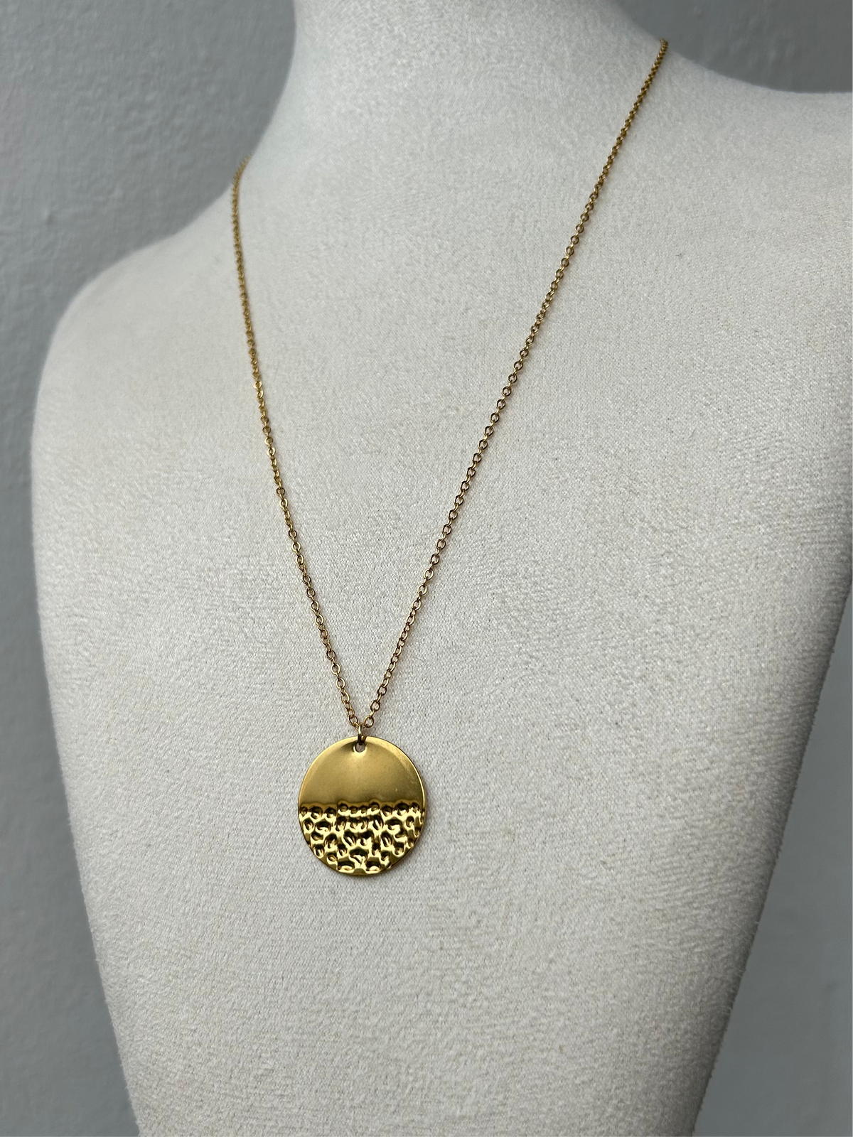 Collier TALYA en acier inoxydable DORÉ