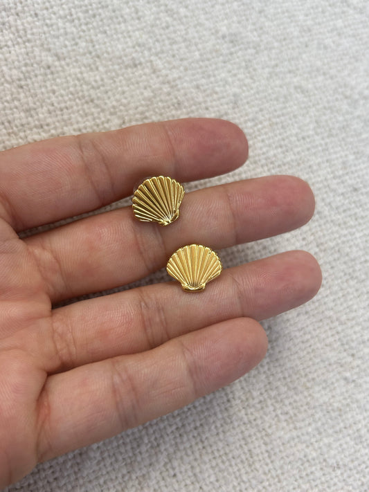 Boucles d’oreilles coquillages KORA en acier inoxydable DORÉ
